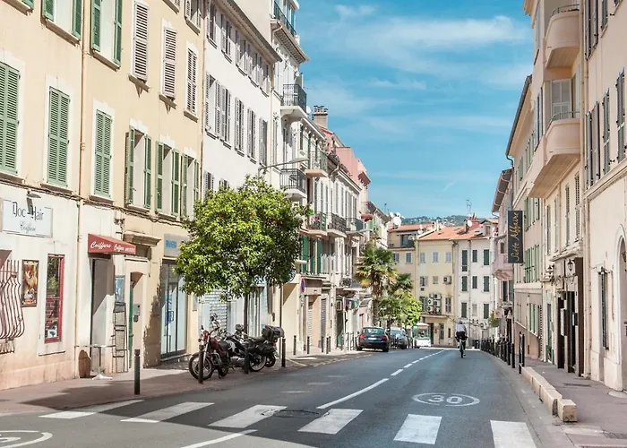 Luxury Apartment In Cannes / 300M From Palais Des Festivals / Parking Included